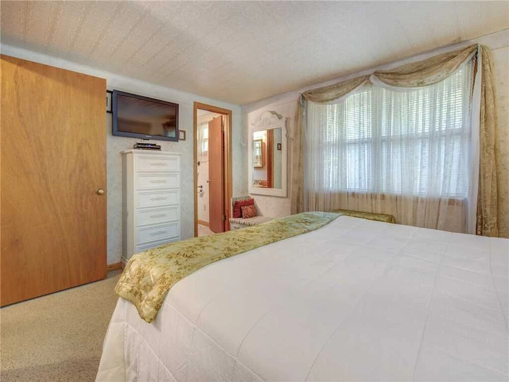 A Precious Place - Two Bedroom Cabin
