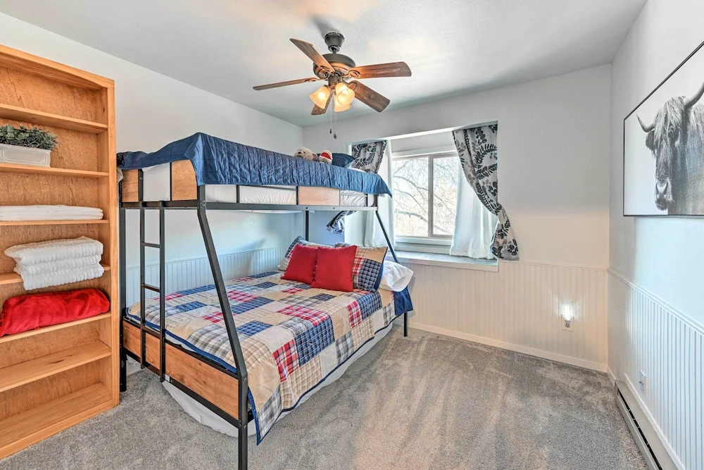 Steamboat Springs Townhome < 2 Mi to Lifts!