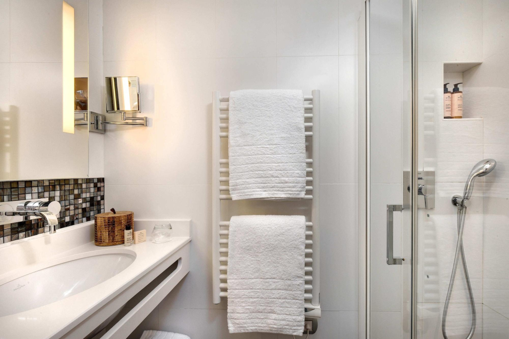 Serotel Suites Opera