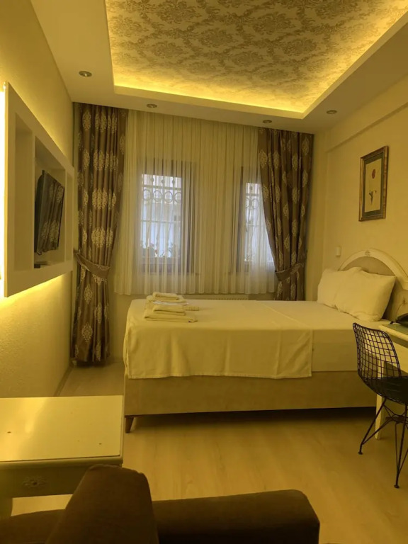 elisa hotel