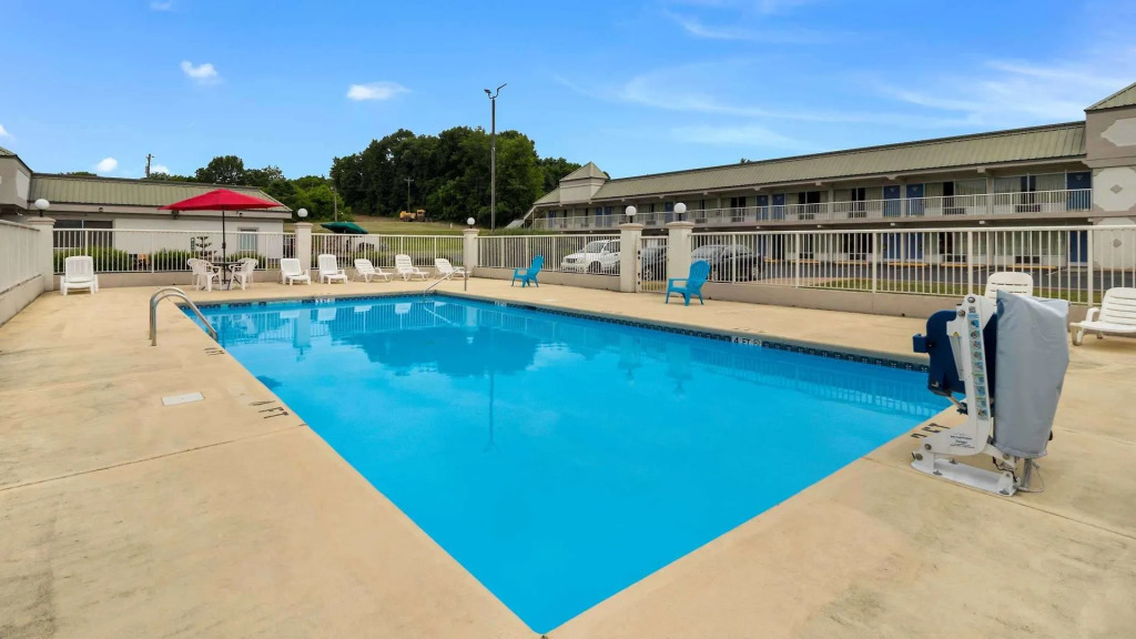 Motel 6 Pulaski, TN