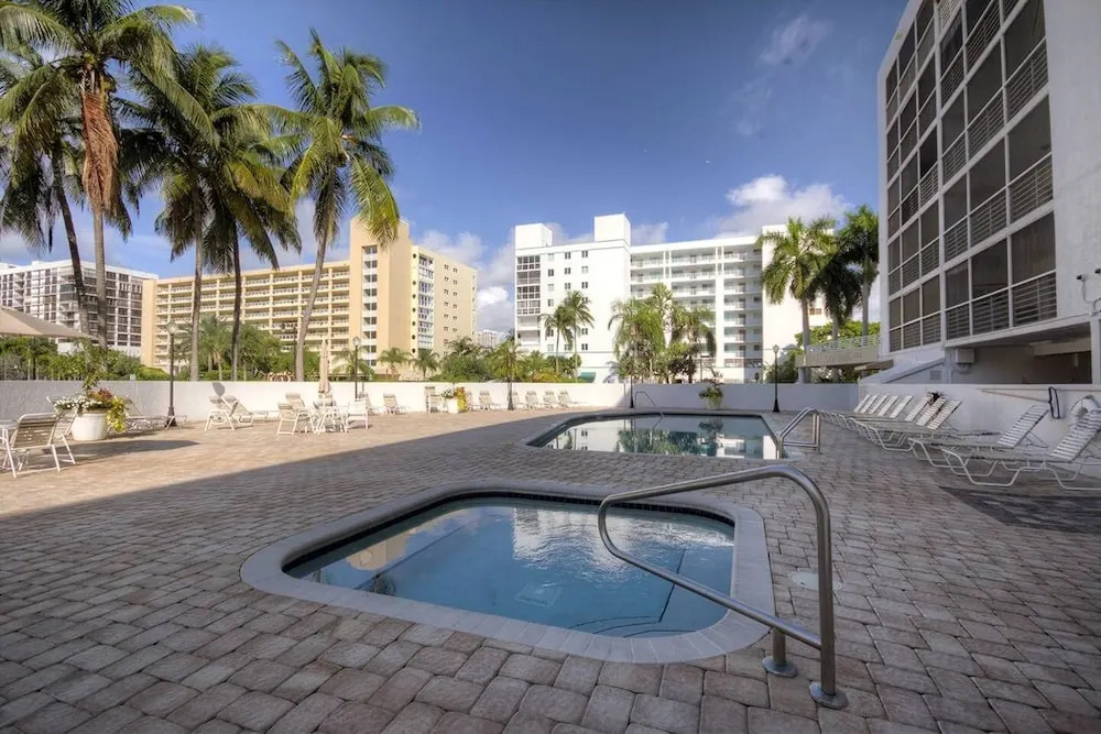 Le Frontenac 413 by Go Florida Condo Sunny Isles