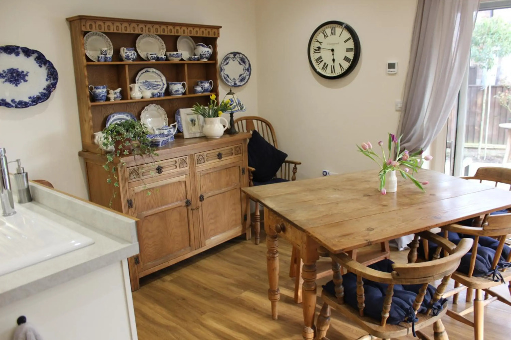 Mistletoe Cottage