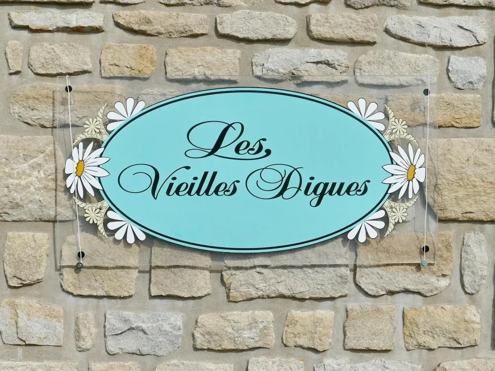 Les Vieilles Digues
