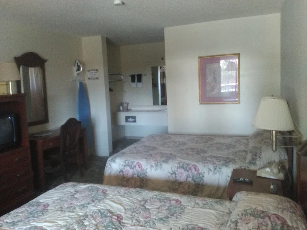 The Razorback Lodge
