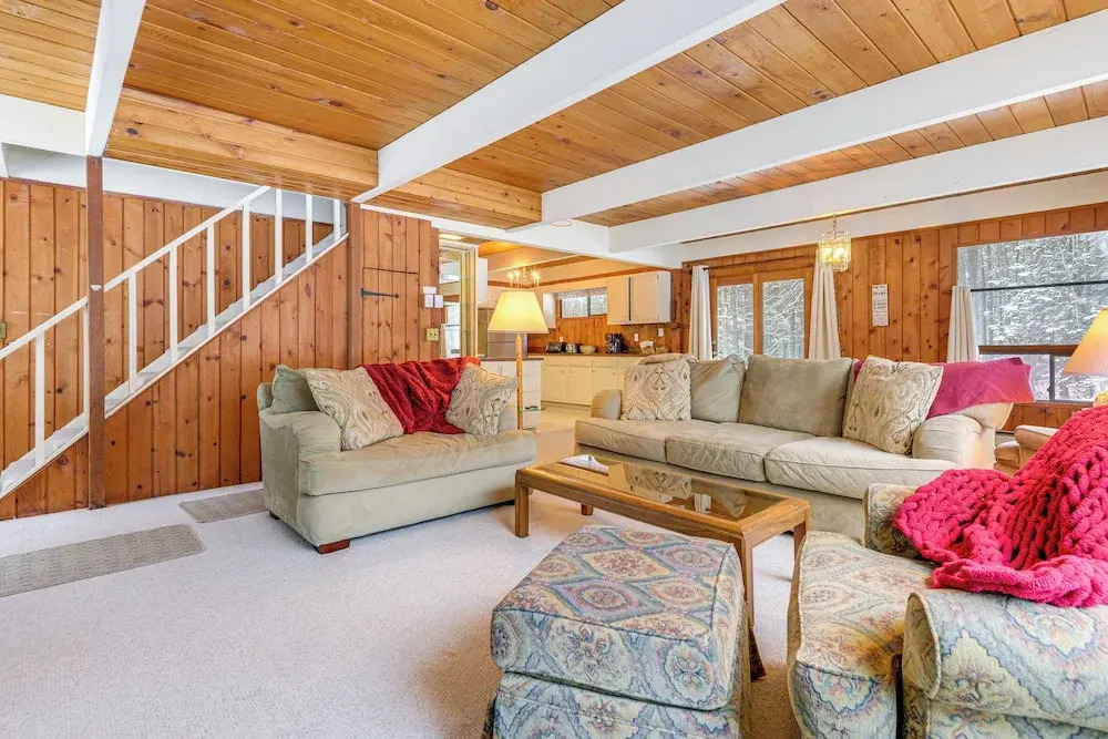 Outdoor Adventure Hub! Family Home in West Dover