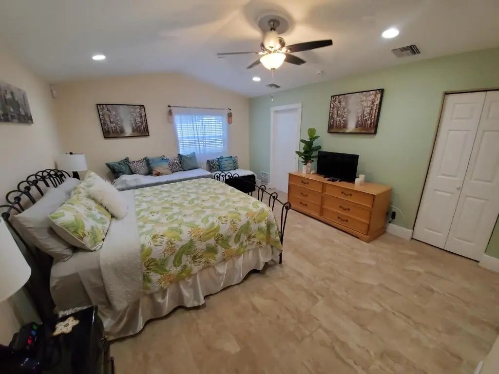 Beautiful Spacious and Luxury Delray Beach House! Near the Beach!