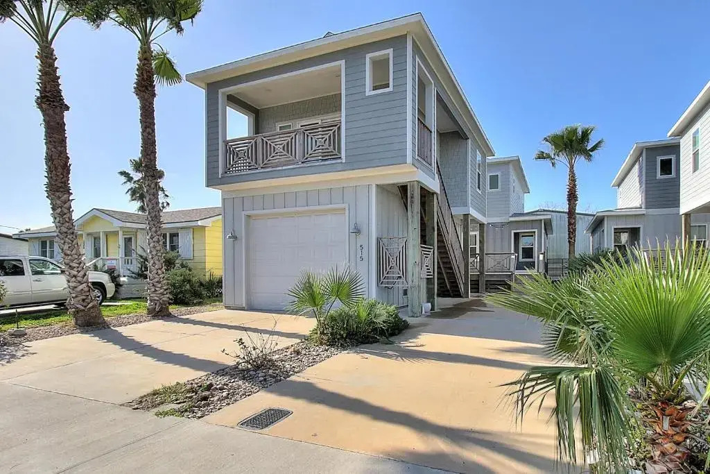 Moon Song 515 Wac 3 Bedroom Condo by Redawning