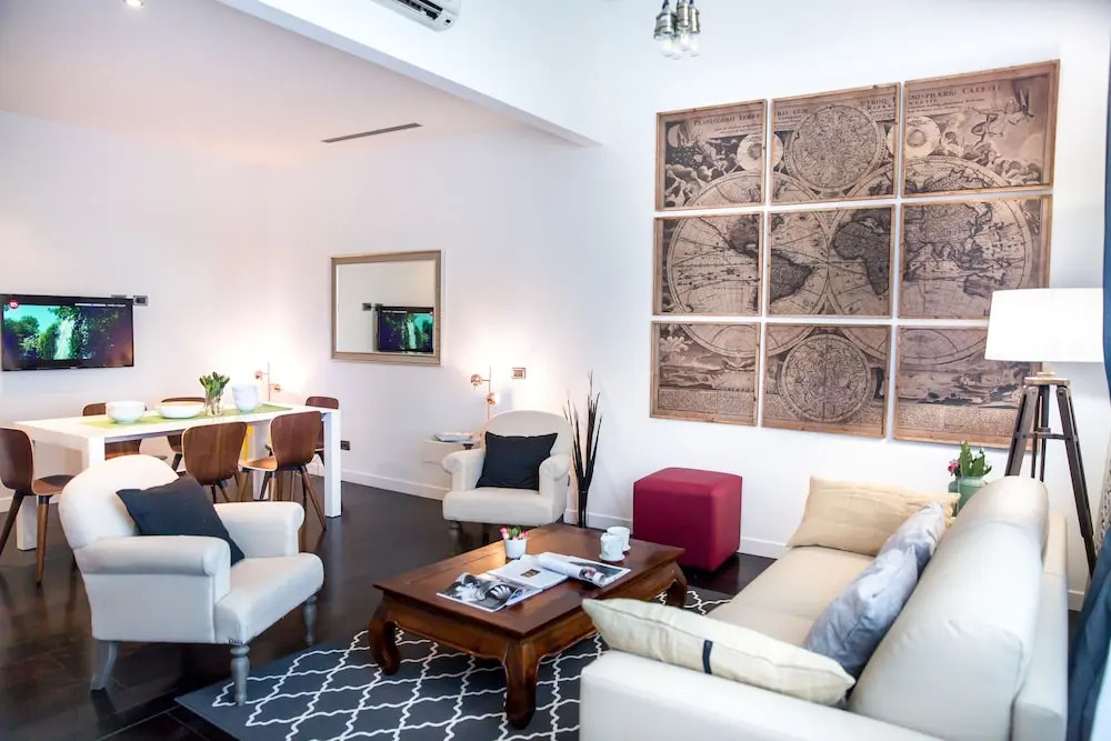 Rent In Rome - Flo's Apartment