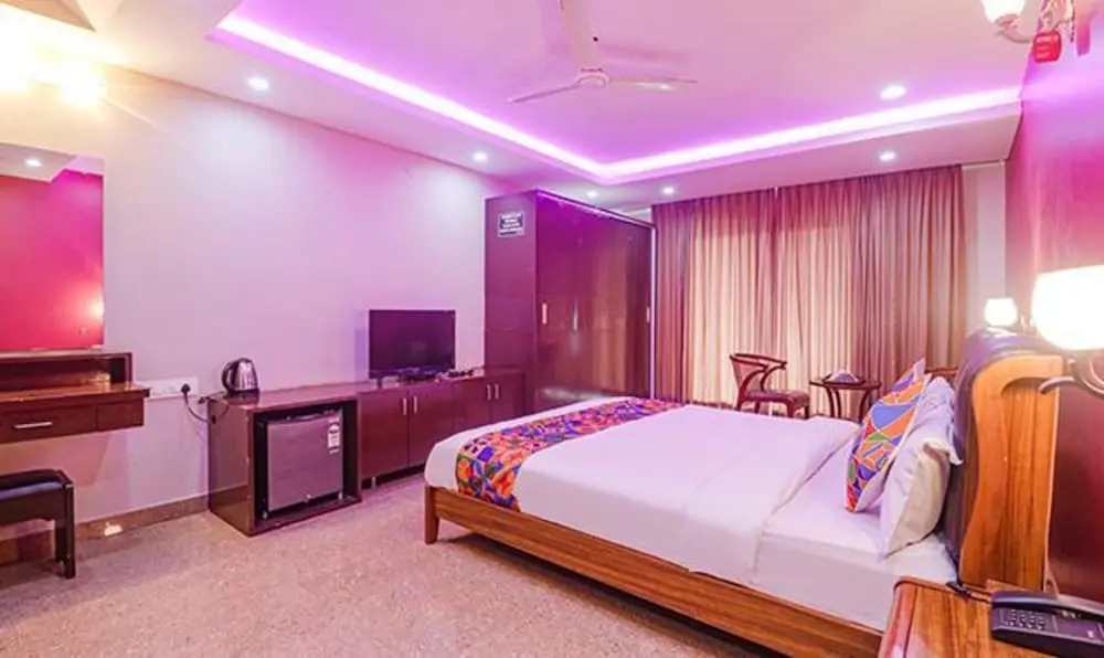 FabHotel Turning Point - Nr Ulsoor Lake