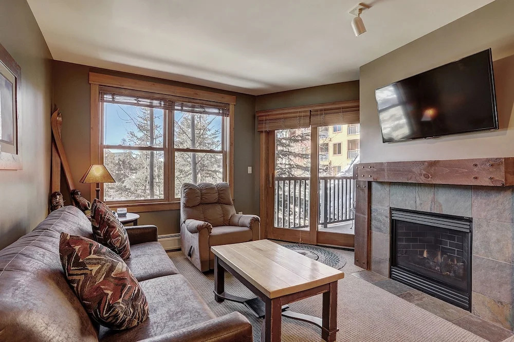 8843 The Springs 2 Bedroom Condo