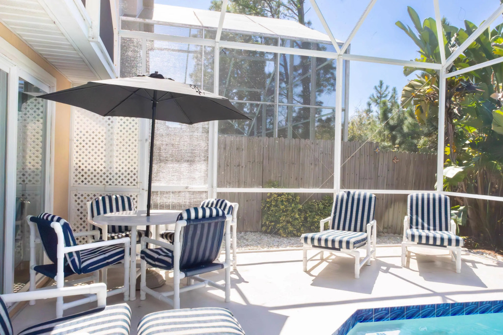 Luxurious Private Villa with Tranquil Pool, Kissimmee, US