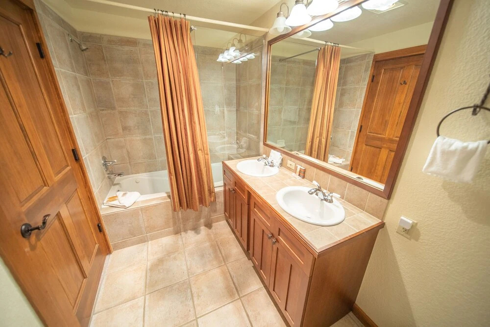 Red Hawk Townhome 2350