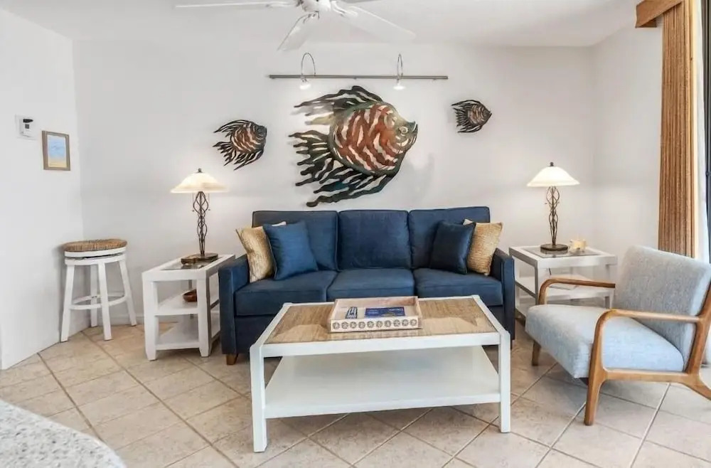 Kihei Beach #504 1 Bedroom Condo by RedAwning