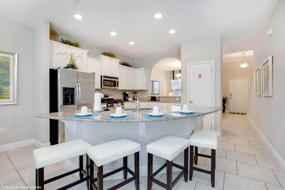 Tropical Luxury Near Disney! Professionally Decorated With Huge Pool, Game Room. 6bd/ 4.5ba #6st129