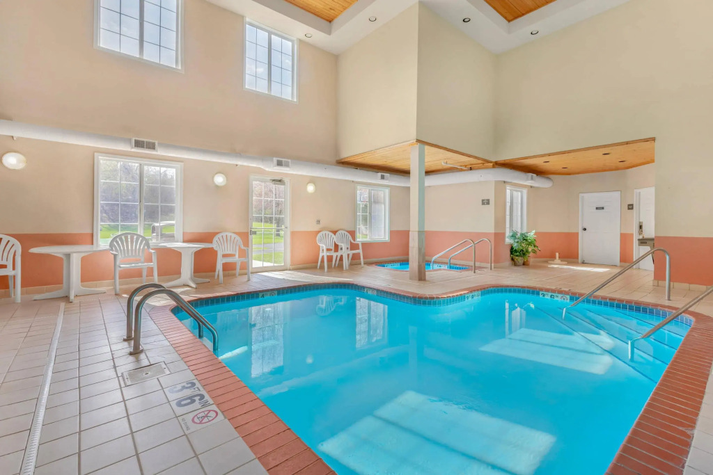 MainStay Suites Madison Airport