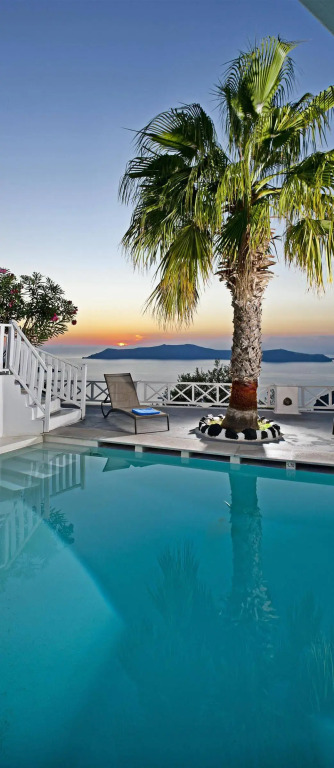Cliff Side Suites