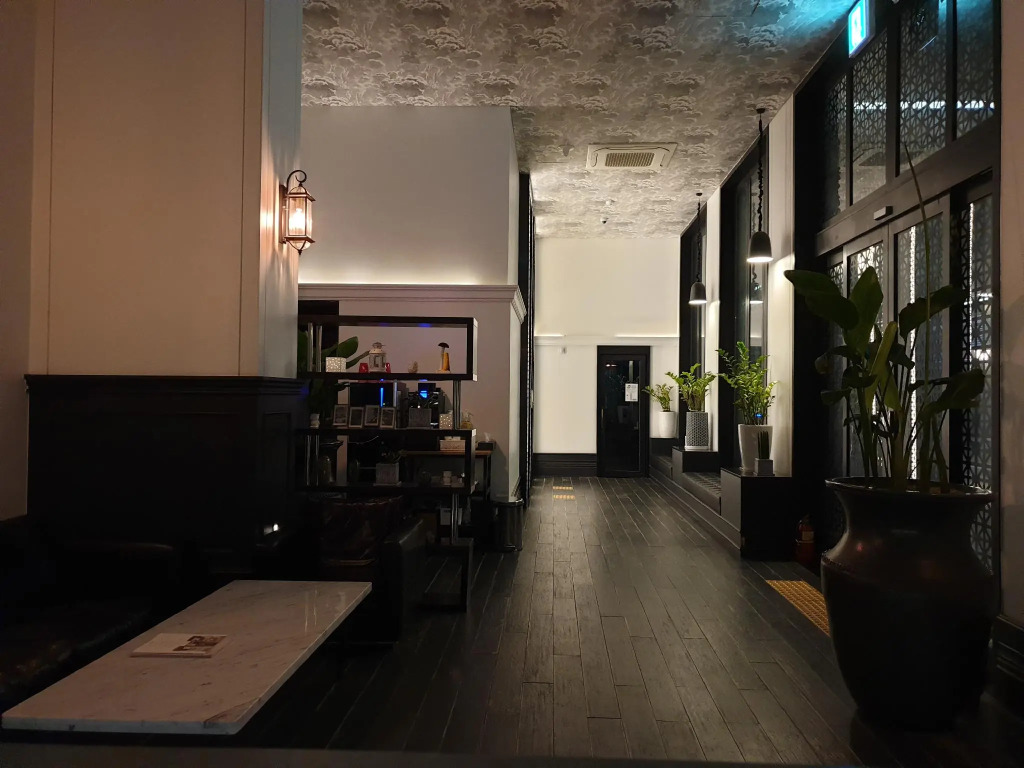 Hotel VOW