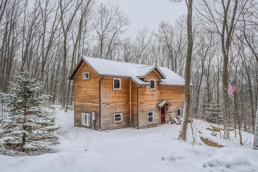 Hideout at Red Pines 3 Bedroom House