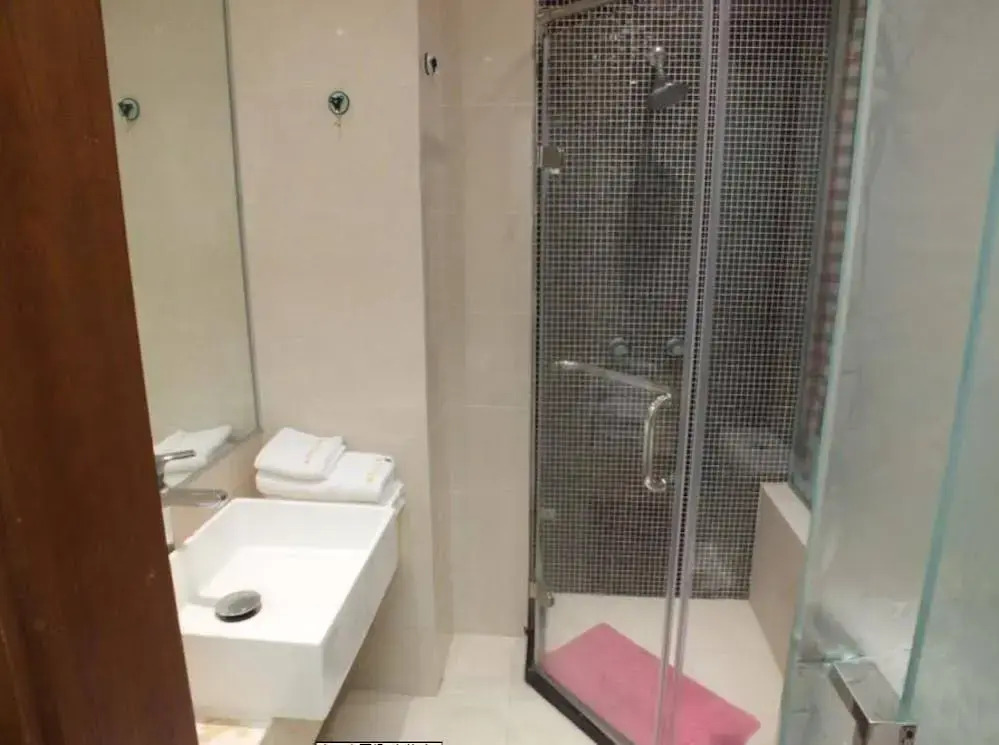 Candy Hotel Apartment