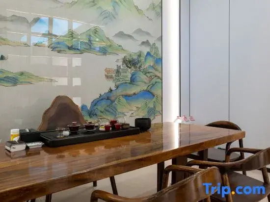 Longgang Hongmao Film Hotel