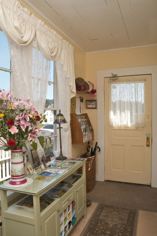 Headlands Inn Bed and Breakfast
