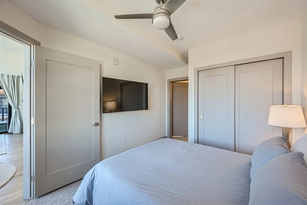 A-w4s305# 2 Bedroom Townhouse by RedAwning