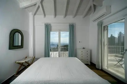 Apeiron II Villa