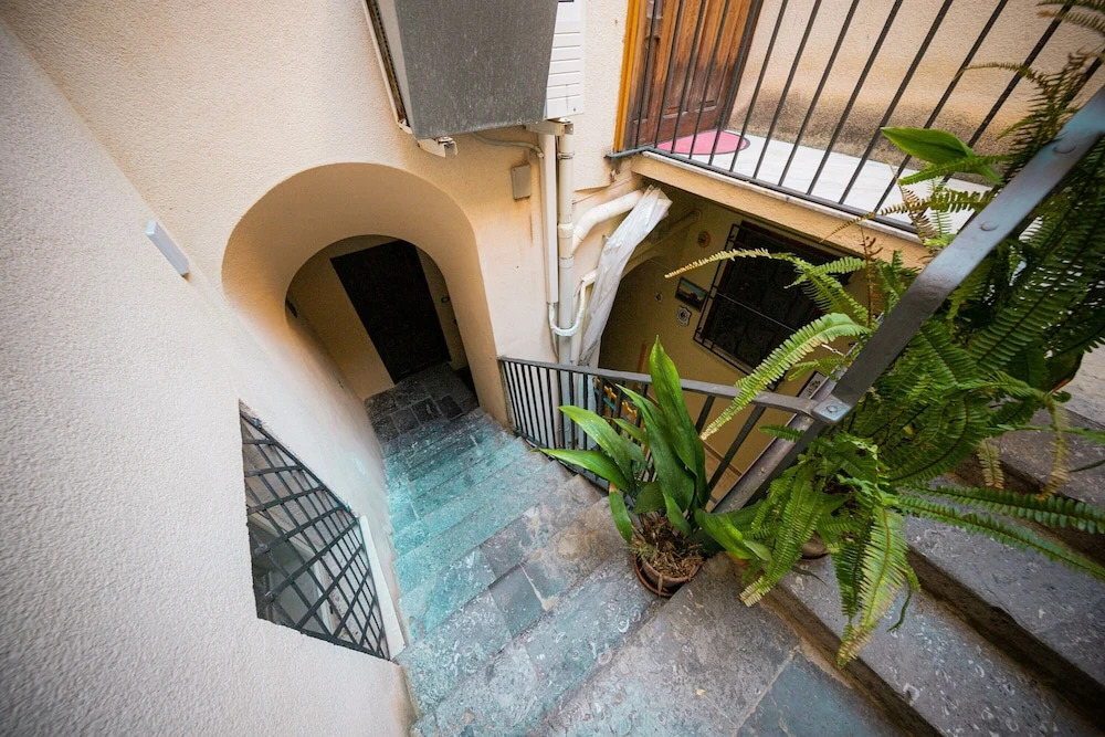 XXV Novembre apartments