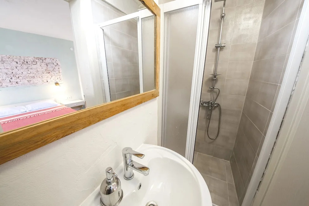 Kuytu Bed & Breakfast