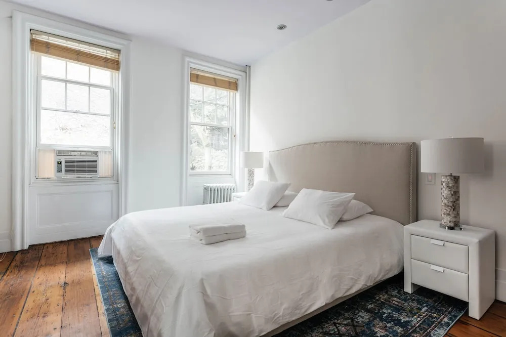 West Village 5BR Townhome & Private Yard