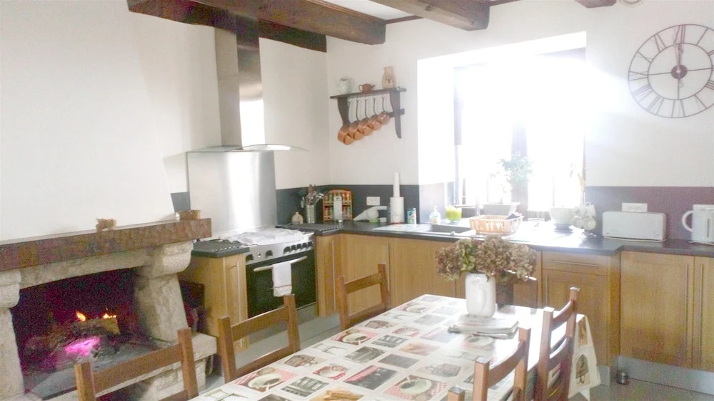 House With 4 Bedrooms in Sougéal, With Furnished Garden