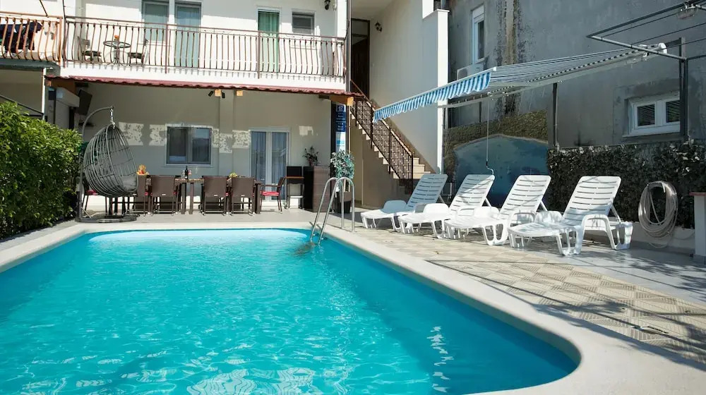 Villa Mami