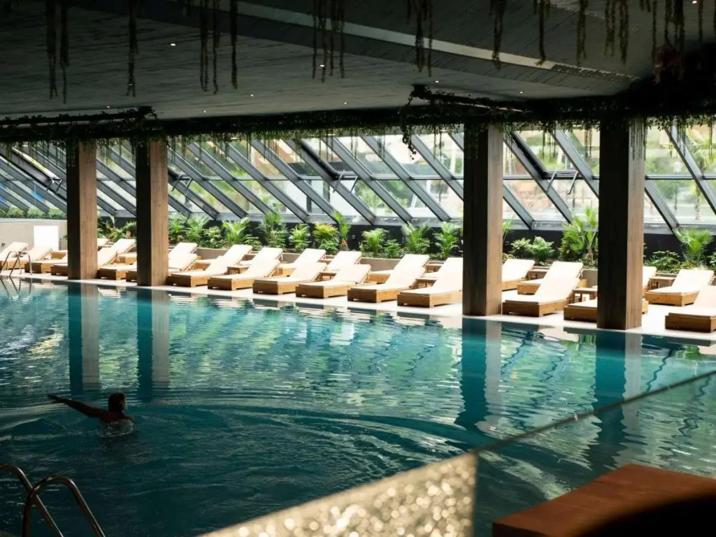 Select Hill Resort