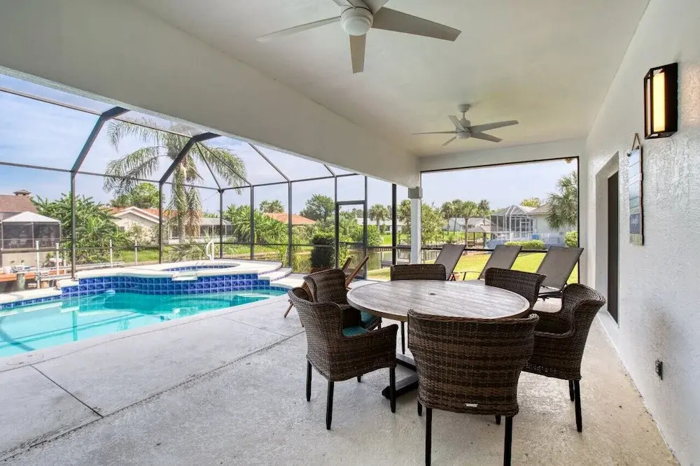 Life's Porpoises - 29 Coconut Ct