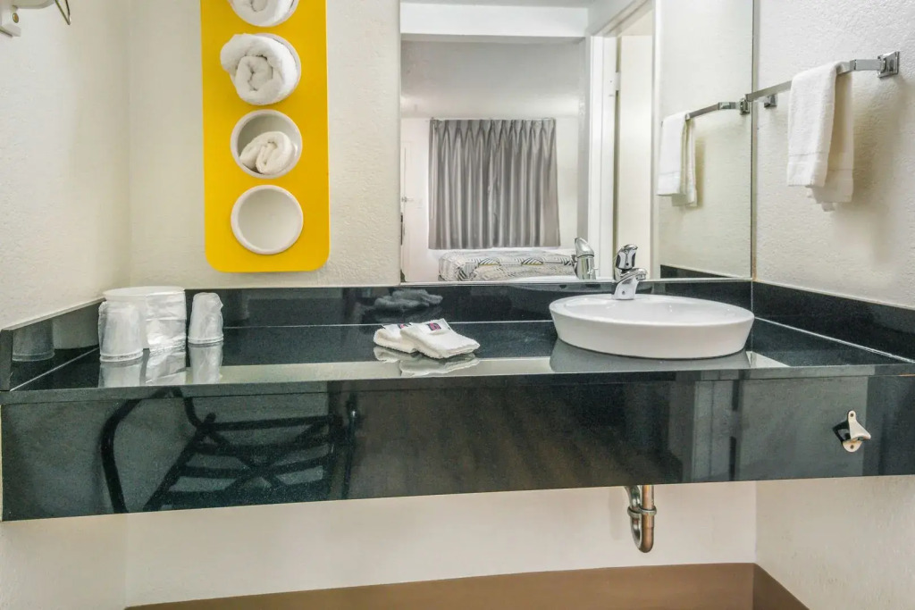 Motel 6-Irving, TX - Dallas