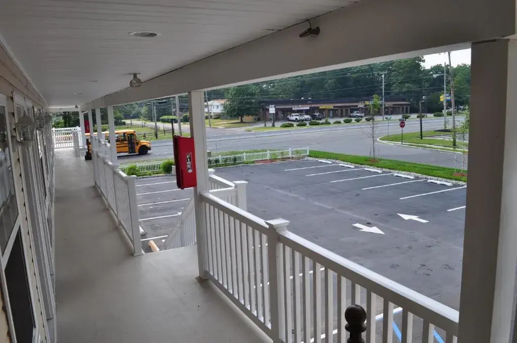 At 9 Motel Near Freehold I-195