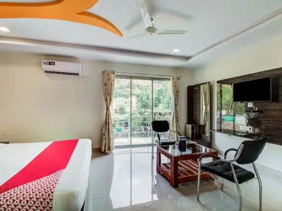 Flagship 23505 S Ramada Village