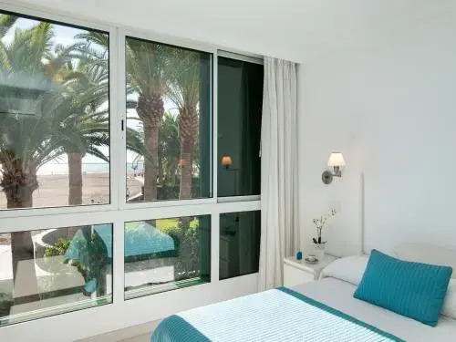 Beachfront Apartment Las Burras MRA 02 by VillaGranCanaria