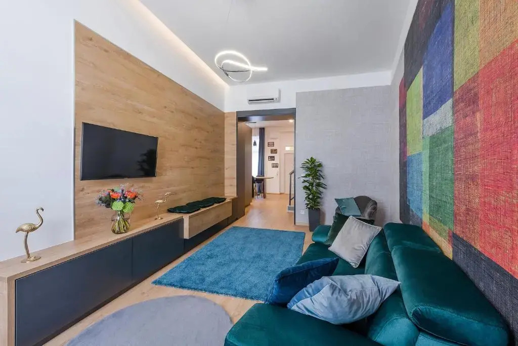 High End Suite Klauzal with AC