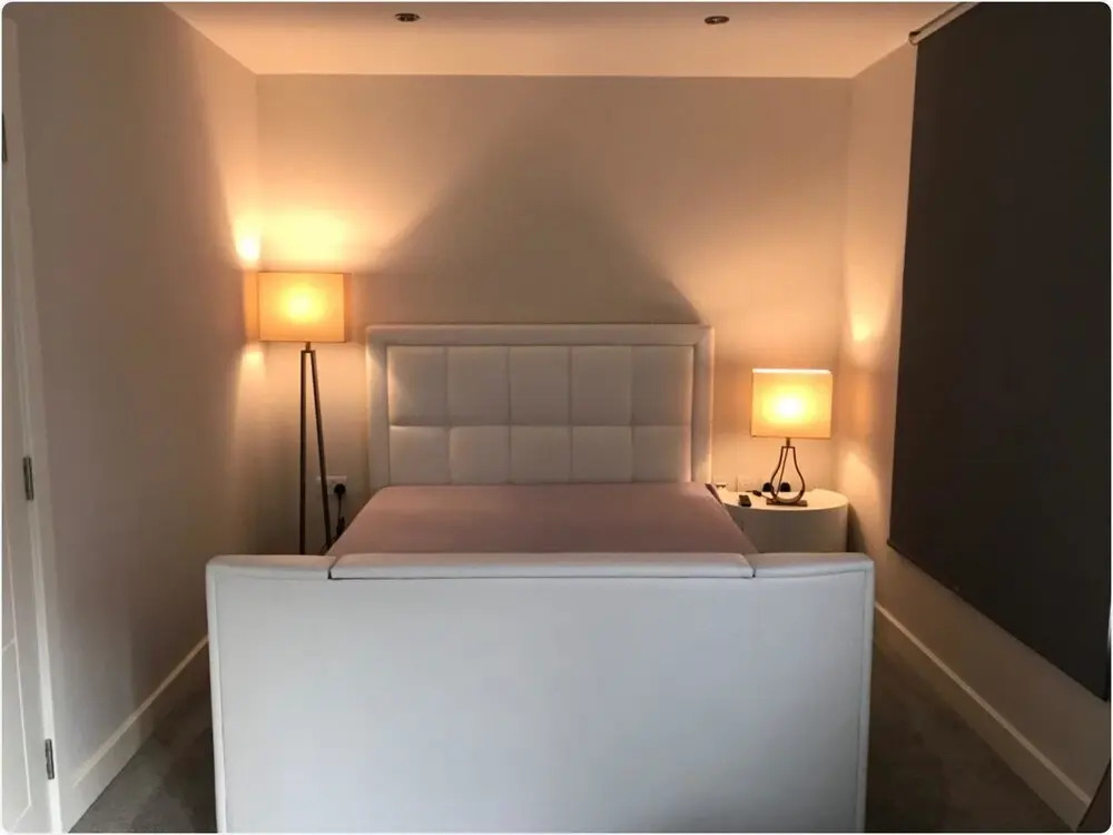 Villa With 3 Bedrooms in Isleworth