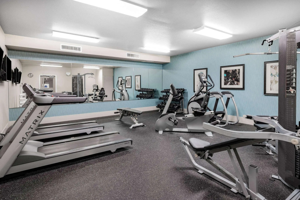Hawthorn Extended Stay by Wyndham Dickinson