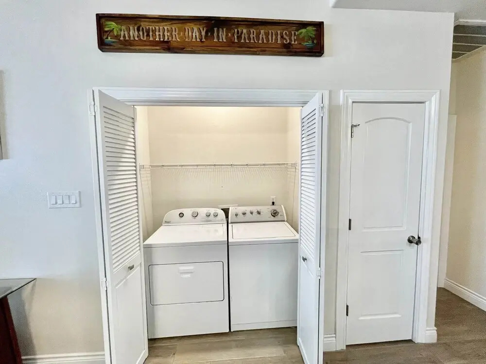 A Wave From It All 2 Bedroom Townhouse by Redawning