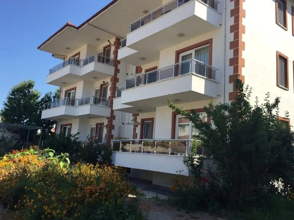 Ugurevler Apart