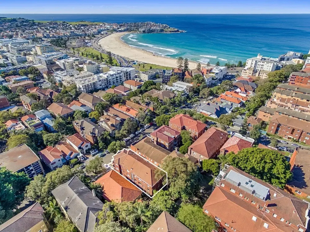Bondi Beach Peach