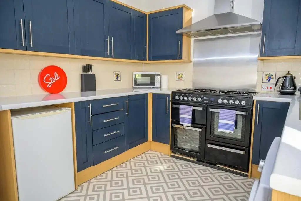 Large 7 bedroom town house in Chester City Centre