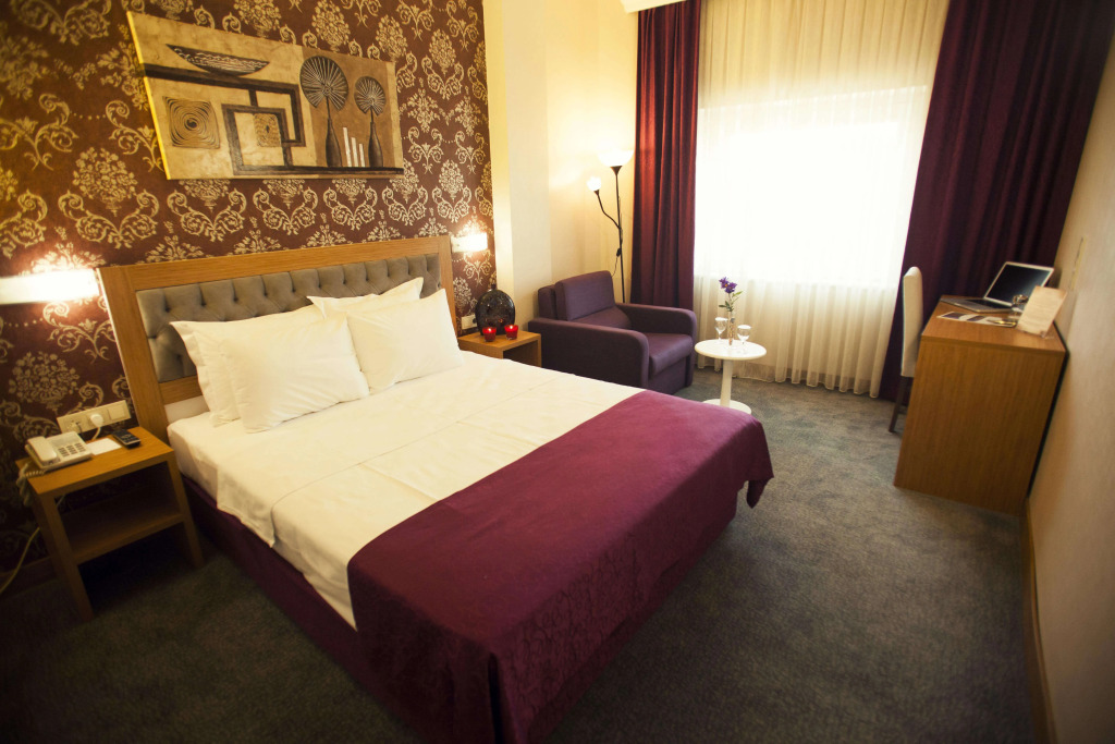 Helikon Business Hotel