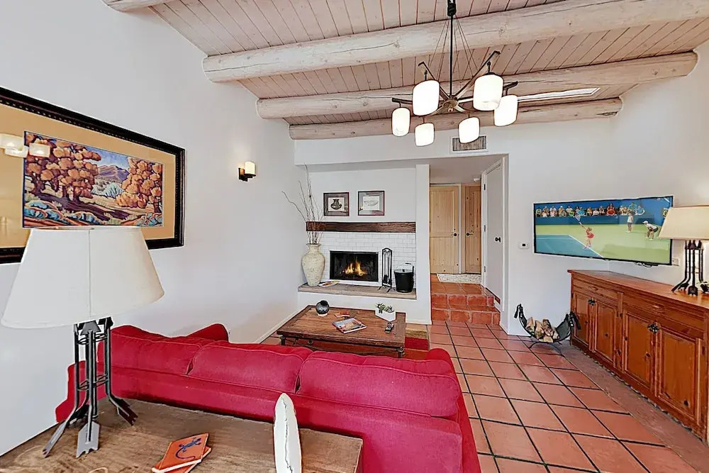 Luxurious 2-unit Hideaway At Zona Rosa Downtown 4 Bedroom Condo