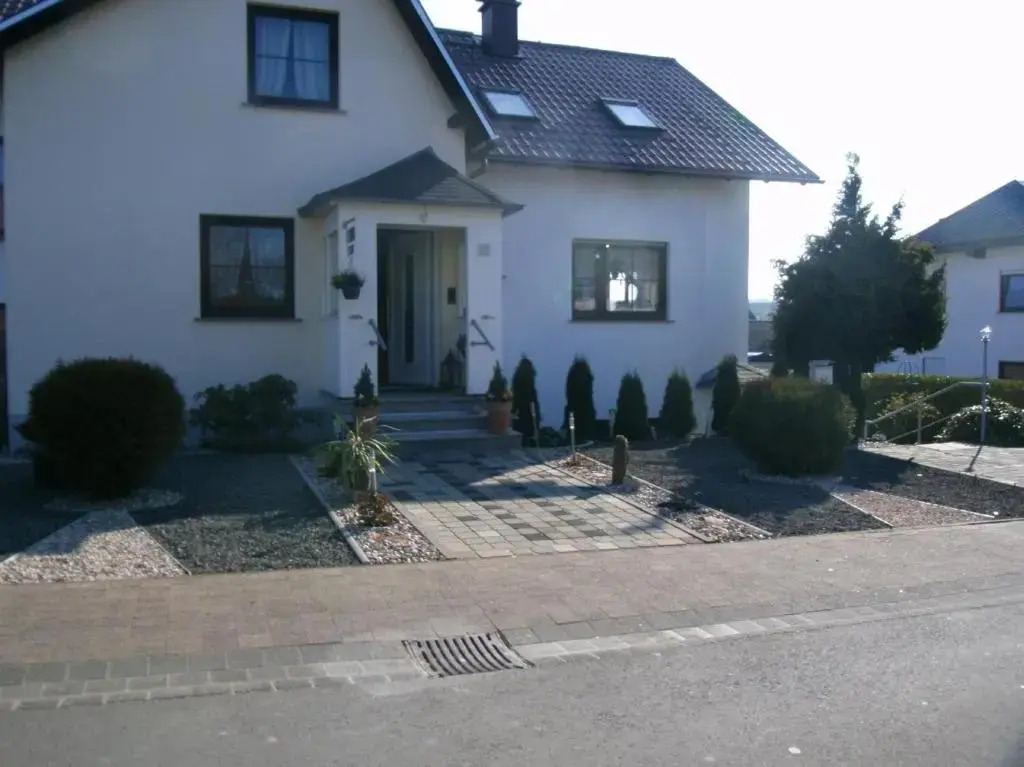 Haus-Irena-2