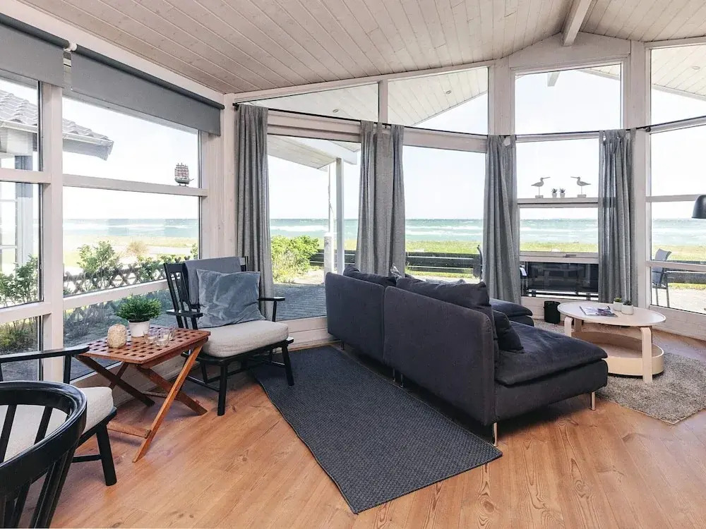 Luring Holiday Home in Poljana With Sea Nearby
